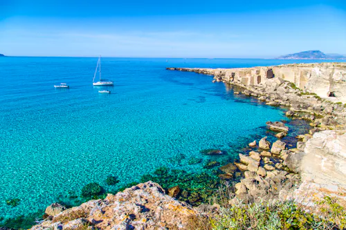 Ägadische Insel Favignana in Italien  &ndash; &copy; beketoff - stock.adobe.com