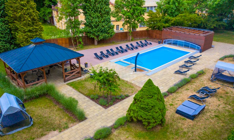 Franzensbad - Monti Spa Hotel - Außenanlage mit Pool – ©Monti Spa Hotel Franzensbad