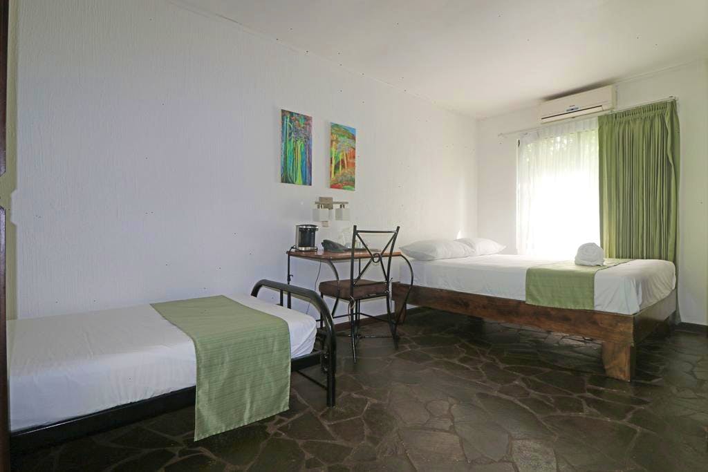 Tirimbina Zimmerbeispiel&nbsp;&ndash;&nbsp;&copy;&nbsp;https://www.tirimbina.org/