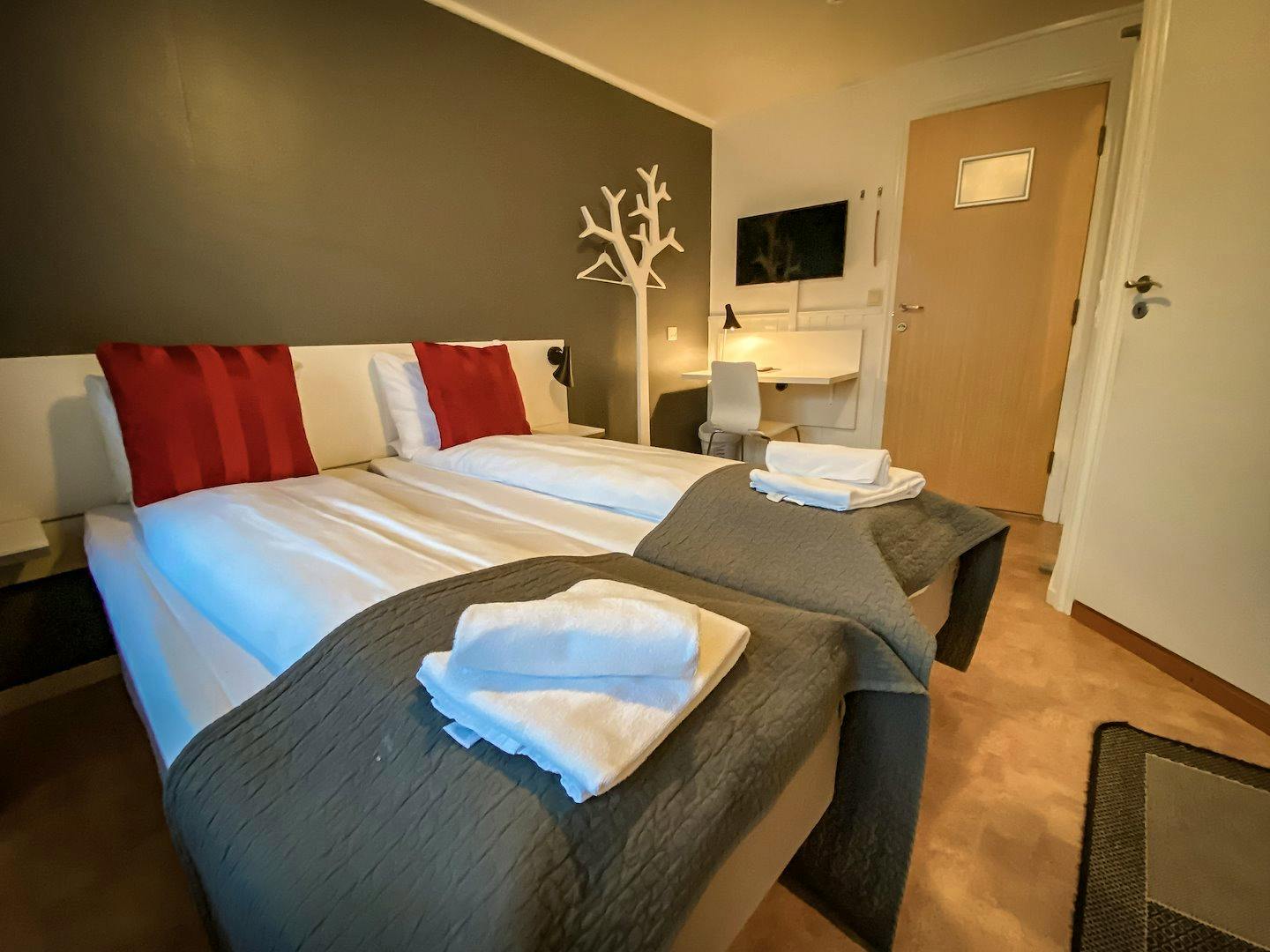 Lovund Hotell in Lovund, Norwegen - Doppelzimmer &nbsp;&ndash;&nbsp;&copy;&nbsp;Lovund Hotell