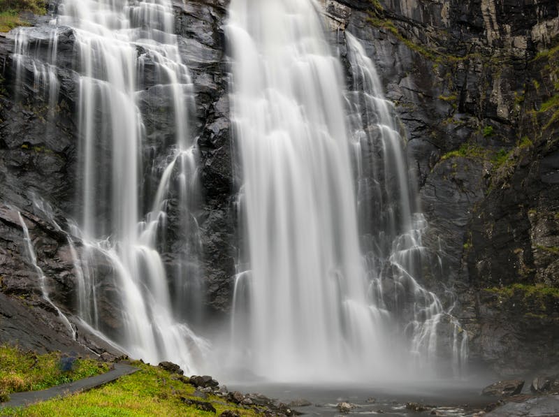 Skjervsfossen Wasserfall zwischen den Orten Voss und Granvin in Vestland, Norwegen  - ©steheap - stock.adobe.com
