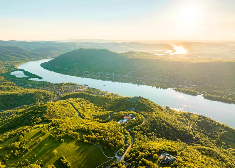 Donau- Tal bei Visegrad - ©Landscapes & Nature - stock.adobe.com