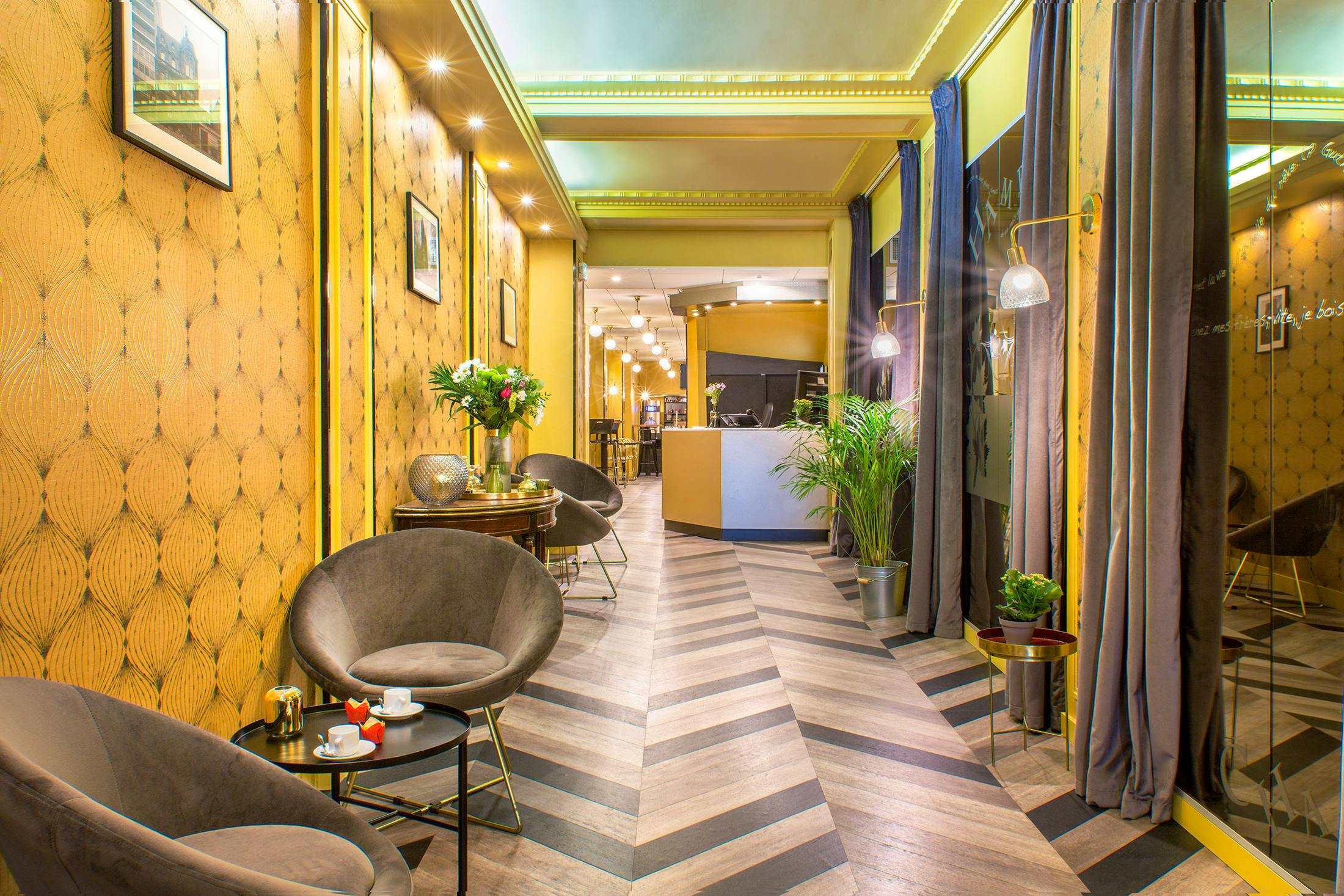 Rezeption des Hôtel Centre Reims - Best Western&nbsp;&ndash;&nbsp;&copy;&nbsp;Hôtel Centre Reims - Best Western