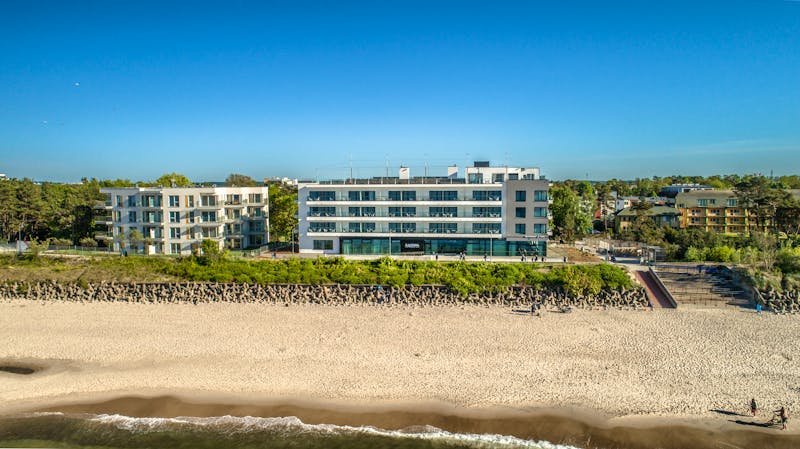 Blick vom Meer auf das Hotel Baltivia Sea Resort - &copy;Baltivia Sea Resort