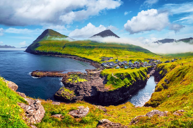 Gjogv auf den Färöer Inseln   - ©Ivan Kmit - stock.adobe.com