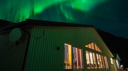 Arctic Panorama Lodge in Uløybukt, Norwegen - Lodge von außen  – © Arctic Panorama Lodge