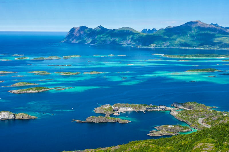 Wanderung auf dem Sukkertoppen Trail auf der Insel Senja - ©Jasper - stock.adobe.com