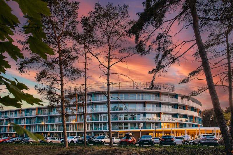 Hotelansicht abends Hotel Linea Mare – ©copyright www marekkoprowski com