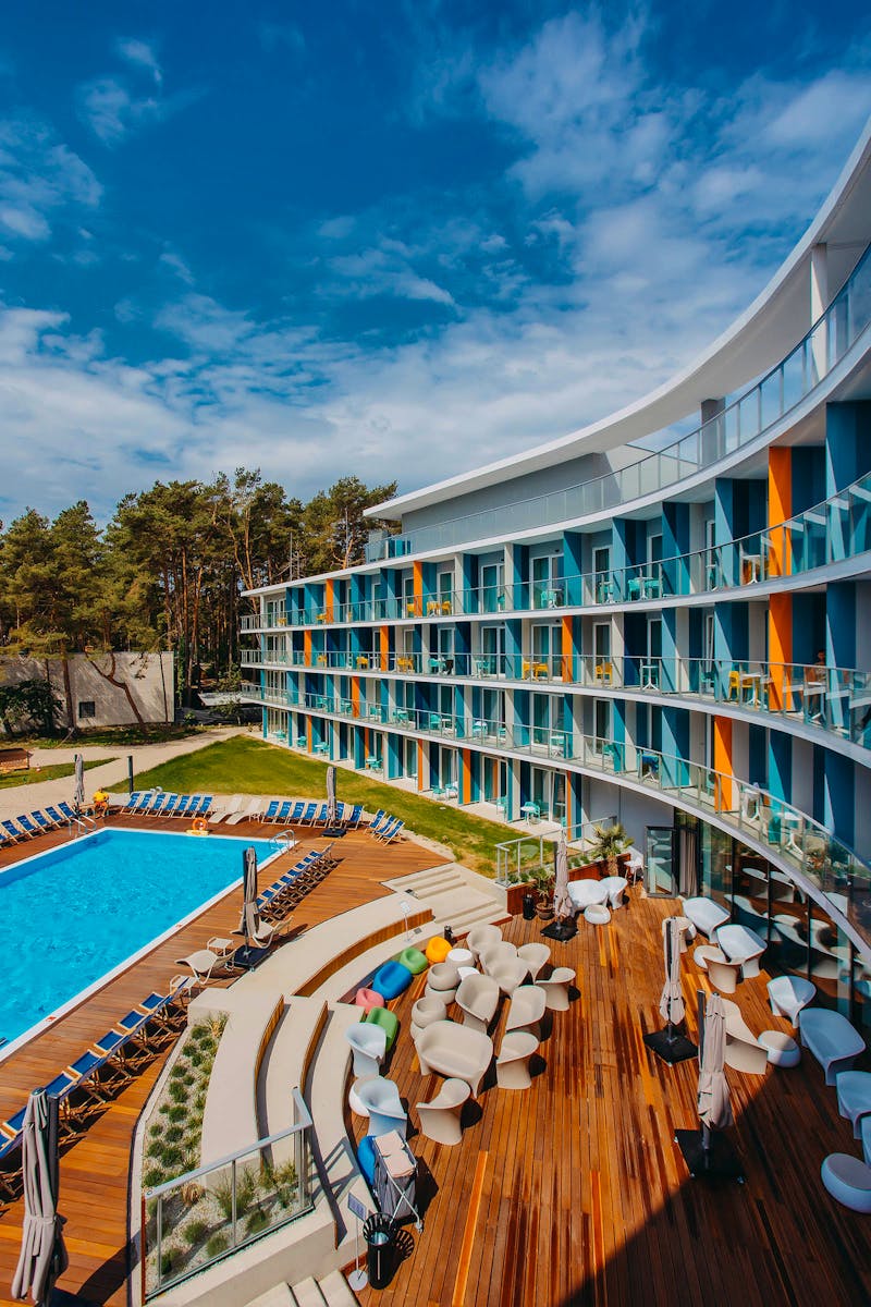 Sommerpool mit Terrasee Hotel Linea Mare – ©copyright www marekkoprowski com