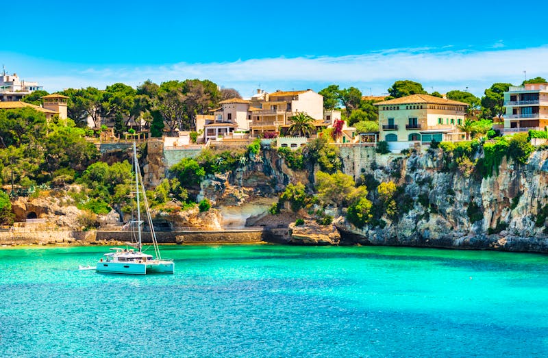 Küste vor Porto Cristo - ©vulcanus - stock.adobe.com