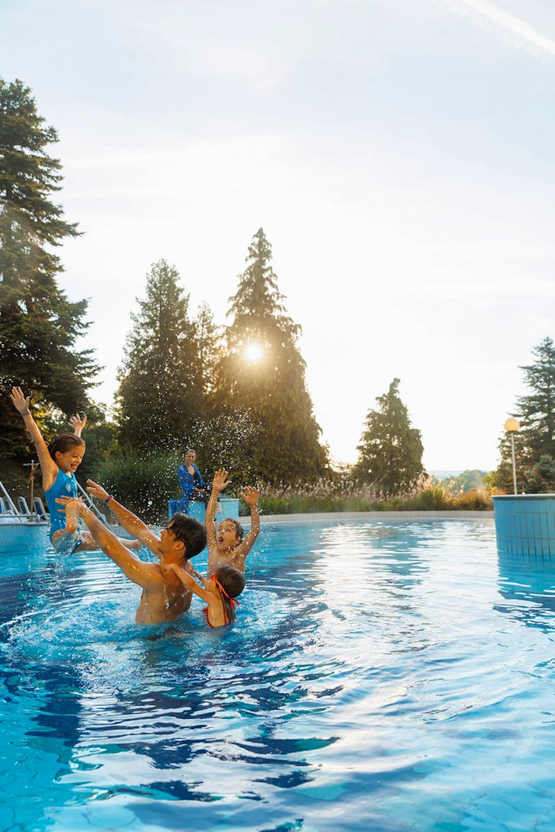 Familie im Ensana Thermal Aqua Health Spa – ©Ensana Thermal Aqua Health Spa