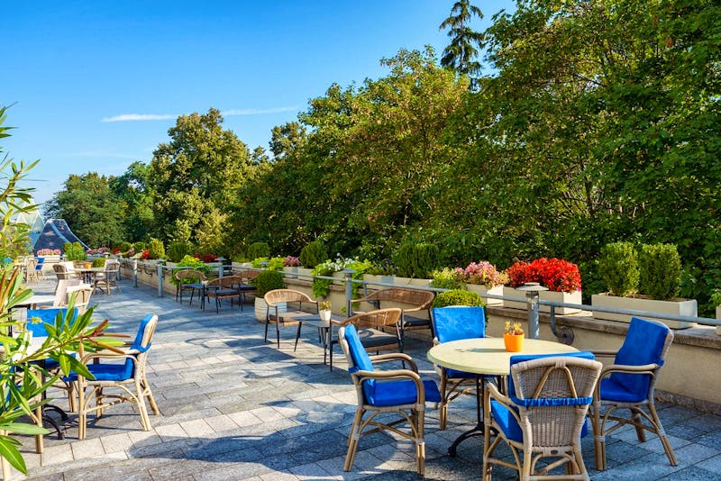 Terrasse im Ensana Health Spa Hotel Heviz – ©Ensana Health Spa Hotel Heviz