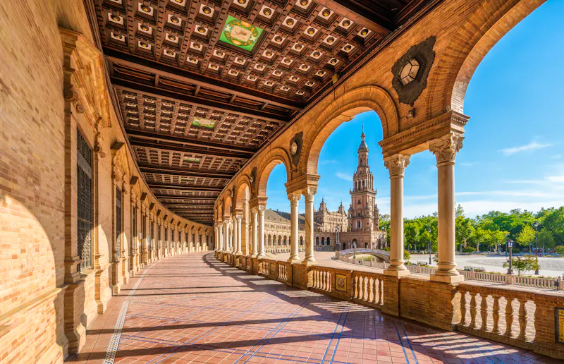 Plaza de Espana in Sevilla, Andalusien in Spanien - &copy;e55evu - stock.adobe.com