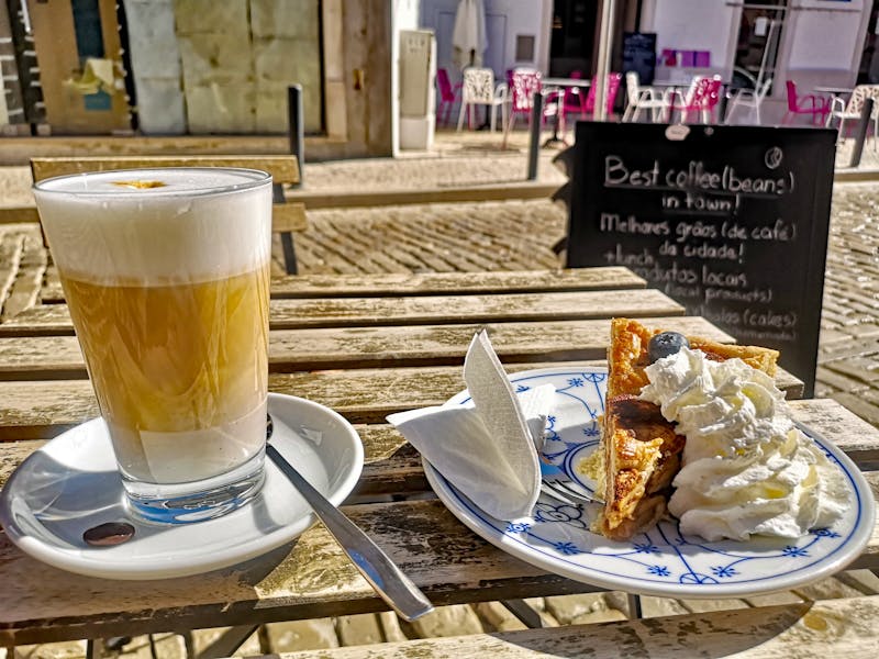 Café in Loulé an der Algarve, Portugal - ©Patrick - stock.adobe.com