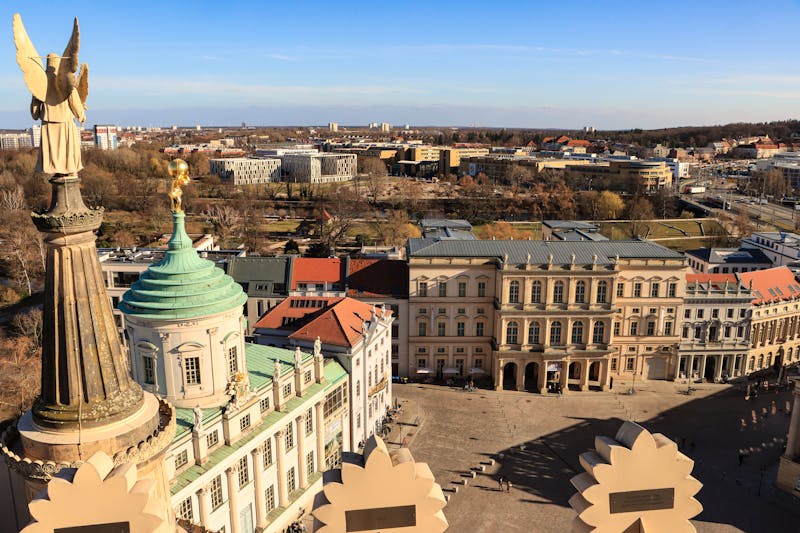 Potsdam - Blick von der Kuppel der Nikolaikirche auf das Museum Barberini und den Alten Markt - &copy;holger.l.berlin - stock.adobe.com