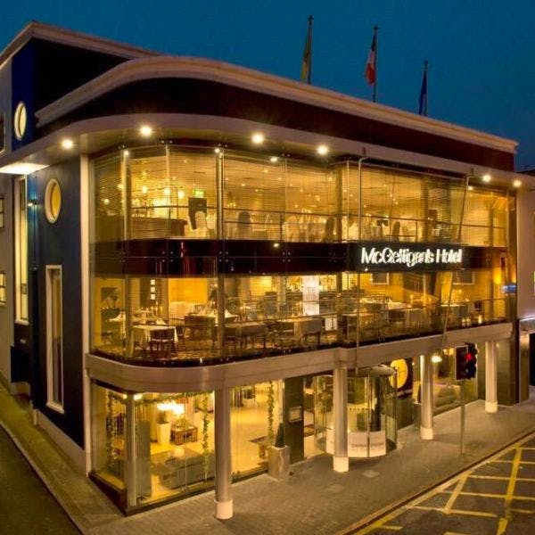 McGettigans Hotel (formerly Gallaghers Hotel) - von außen&nbsp;&ndash;&nbsp;&copy;&nbsp;McGettigans Hotel (formerly Gallaghers Hotel)