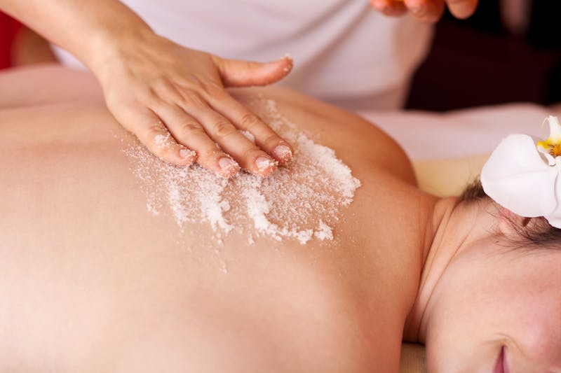 Körperpeeling  - ©contrastwerkstatt - stock.adobe.com