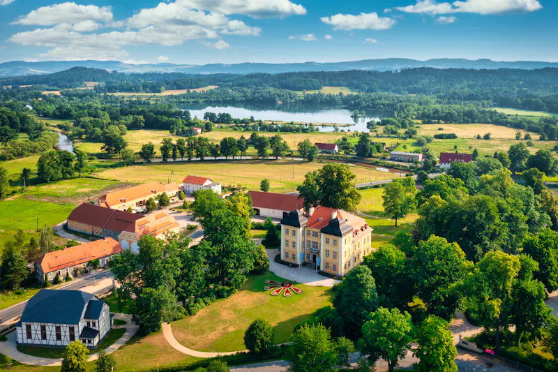 Schloss Lomnica Palace bei Jelenia Góra in Niederschlesien - &copy;Patryk Kosmider - stock.adobe.com