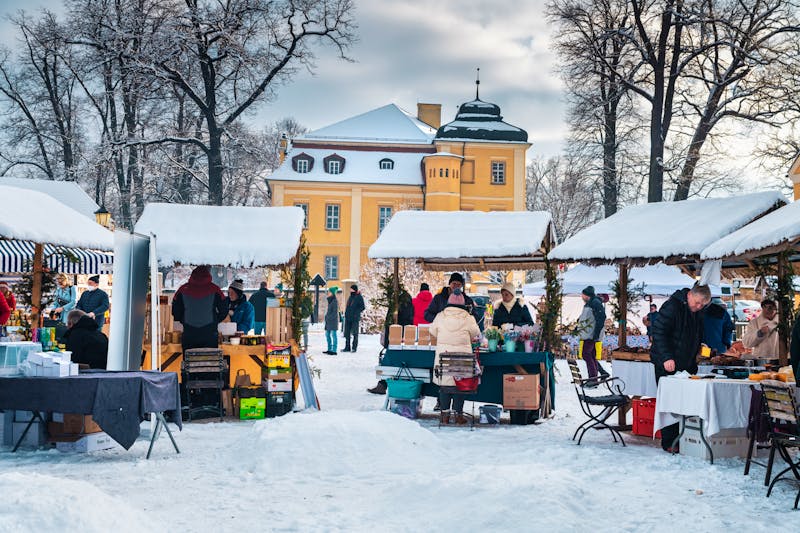 Adventsmarkt am Schloss Lomnitz bei Jelena Gora - ©Szymon Bialic - Schloss Lomnitz