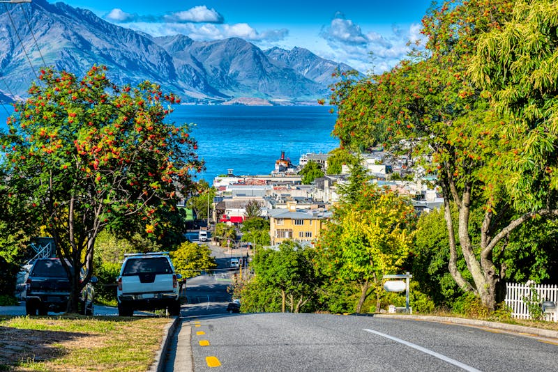 Queenstown und  Lake Wakatipu in Neuseeland - &copy;Alan Smithers - stock.adobe.com