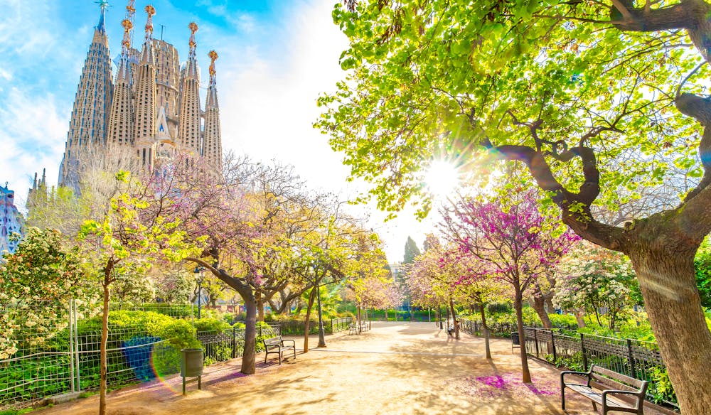 Barcelona - Frühling an der Sagrada Familia &ndash; &copy; Arcady - stock.adobe.com