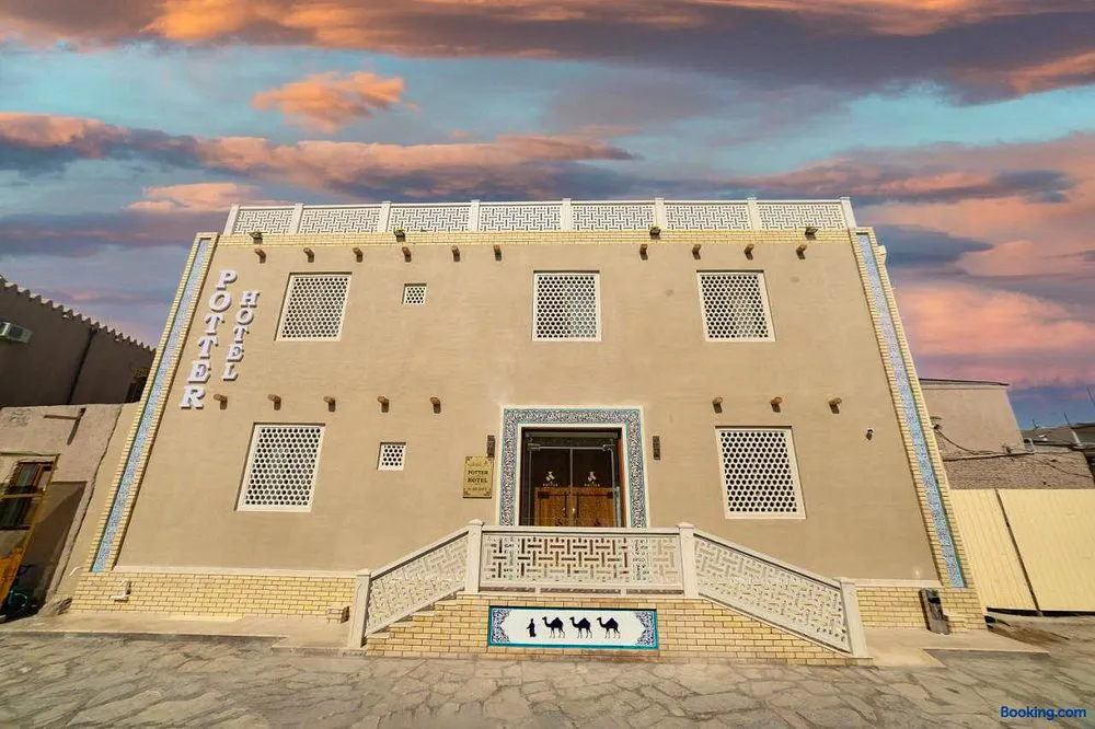 Chiwa, Hotel Potter, Außenfassade&nbsp;&ndash;&nbsp;&copy;&nbsp;Hotel Potter Chiwa