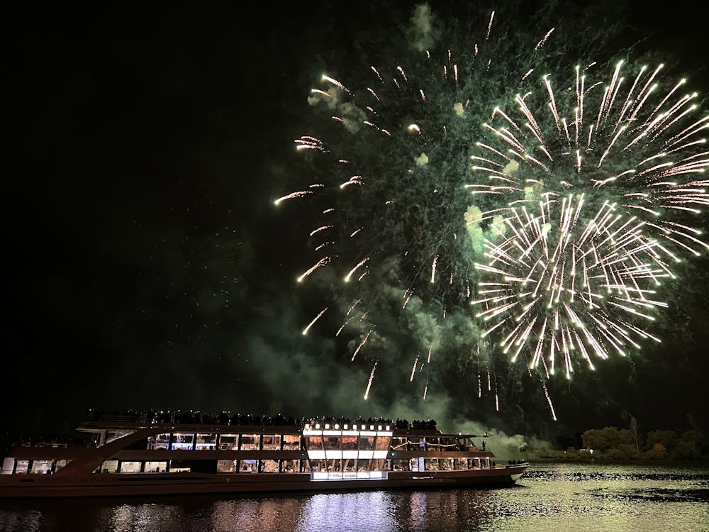 Regensburg - Silvester-Schifffahrt mit der MS Kristallkönigin auf der Donau &ndash; &copy;  Donauschifffahrt Wurm & Noé