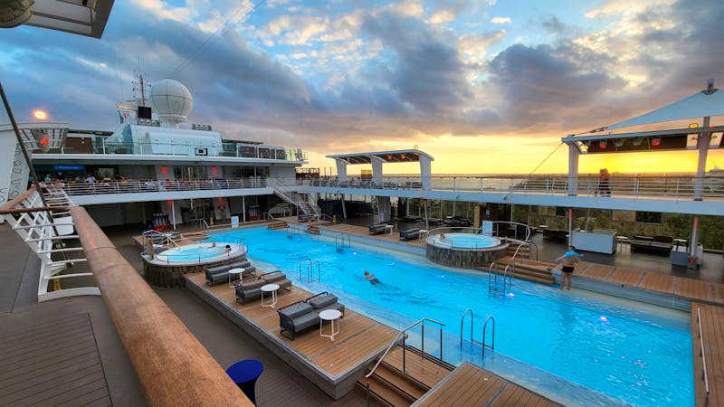 Pooldeck der Mein Schiff 6 - &copy;Franziska Bergmann - Eberhardt TRAVEL