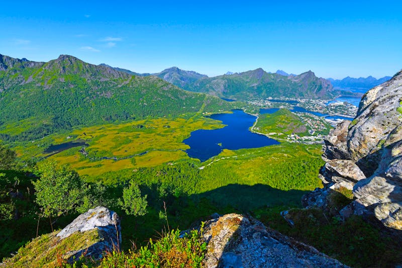 Wanderung am Tjeldbergtinden bei Svolvaer auf den Lofoten - &copy;Romana Kontowiczova - stock.adobe.com