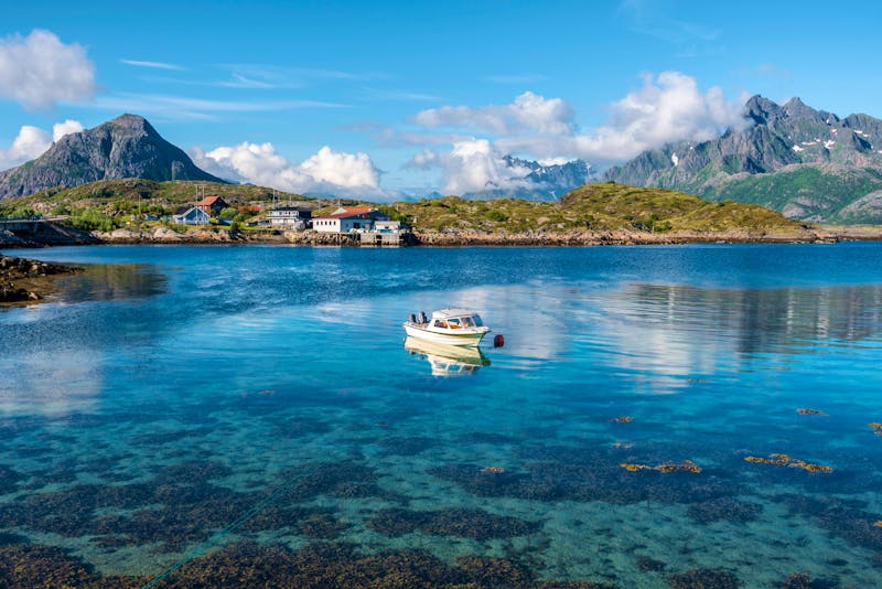 Blick von Svolvaer auf den Vestfjord  - &copy;sasha64f - stock.adobe.com