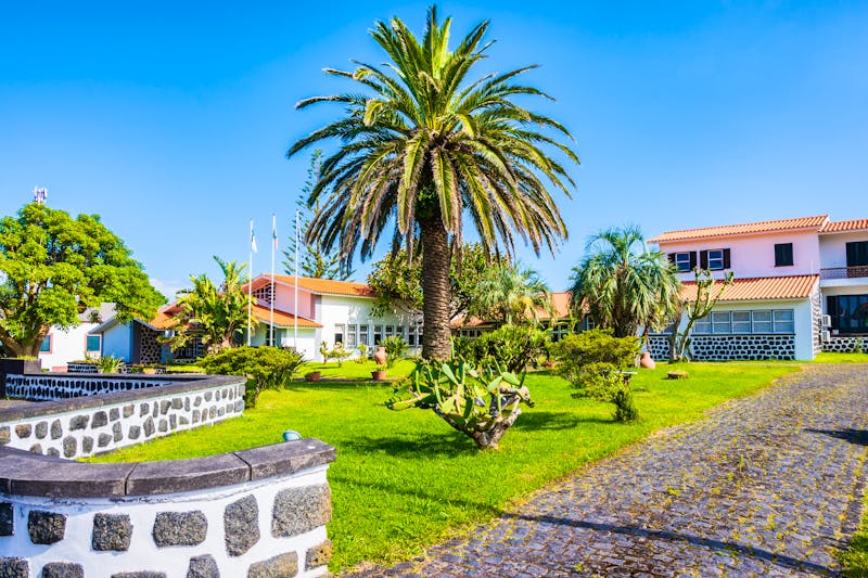 Typische Architektur der Azoren in Madalena auf Pico - &copy;pkazmierczak - stock.adobe.com