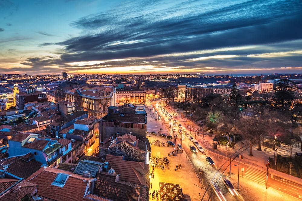 Porto in Portugal &ndash; &copy; Fotokon - stock.adobe.com