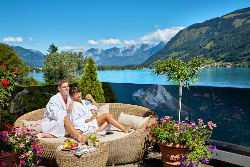 Terrasse des Wellness-Bereiches im Grand Hotel Zell am See &ndash; &copy;PriTours