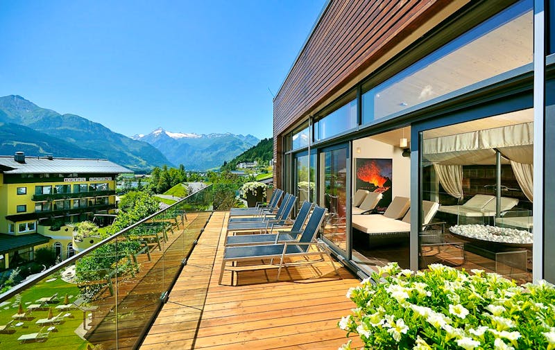 Terrasse des VulcanoSpa im Hotel Schütthof &ndash; &copy;PriTours