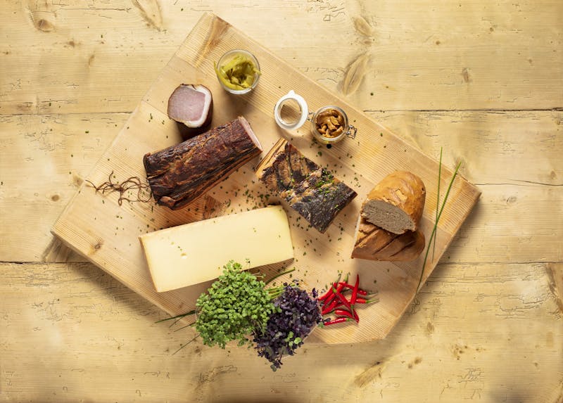 Jausentisch im Hotel Stadt Wien &ndash; &copy;makeART OG