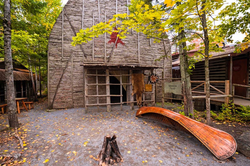 First Nations Huronen-Dorf in Wendake - &copy;Nicolas - stock.adobe.com