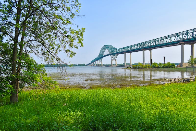Laviolette Bridge am St- Lorenz Strom bei Trois-Rivières - &copy;Claude Laprise - stock.adobe.com