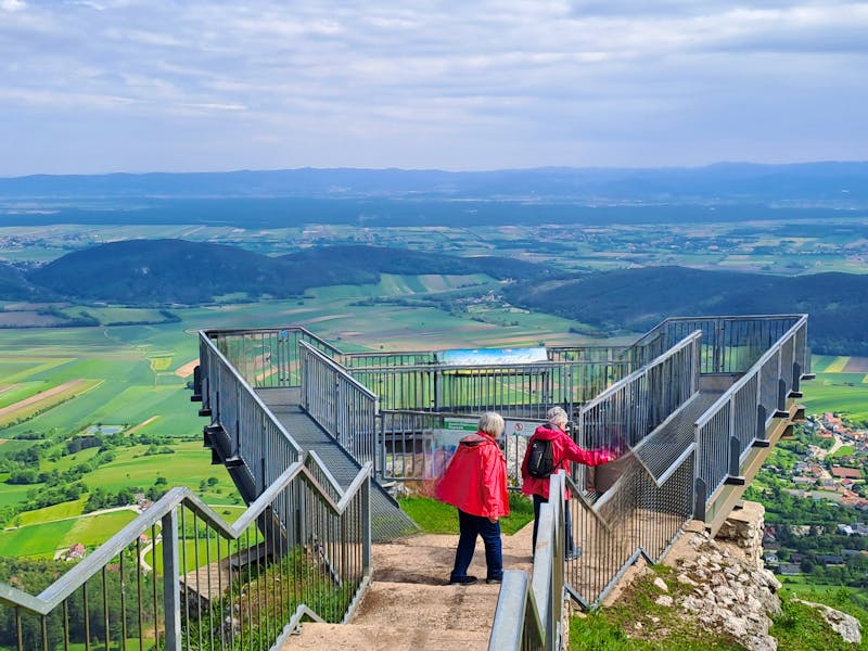 Skywalk im Naturpark Hohe Wand - &copy;Gisela Hohlfeld - Eberhardt TRAVEL