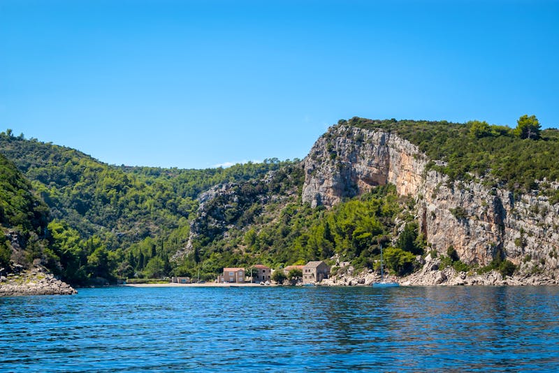 Bucht von Pokrivenik in Hvar, Kroatien  - &copy;Plamen Petrov - stock.adobe.com