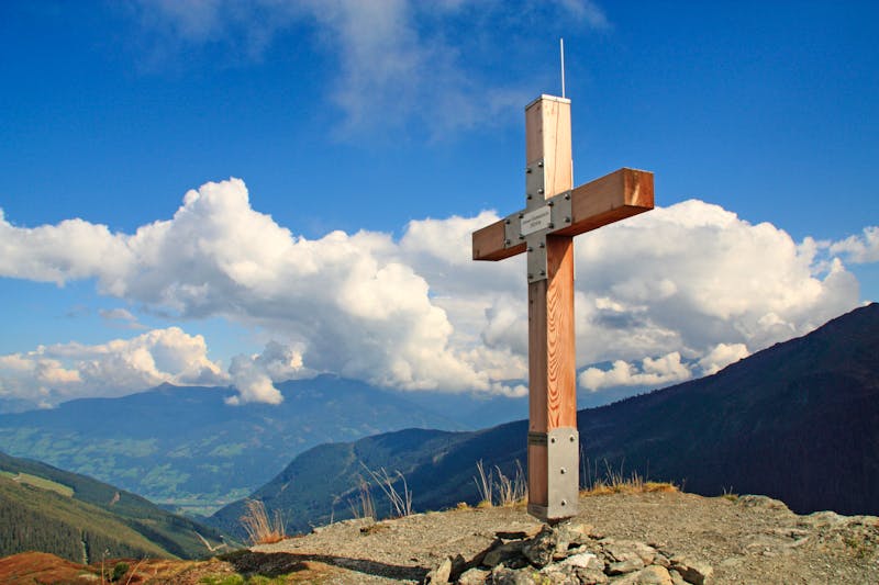 Gipfelkreuz am Kleinen Gamsstein - Tuxer Alpen - &copy;Horst Eisele - stock.adobe.com