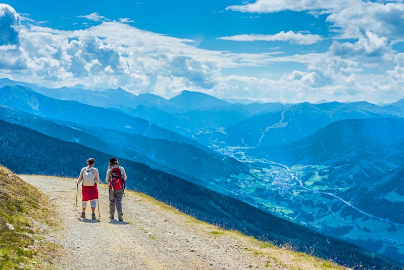 Wandern in den Tuxer Alpen - Blick ins Inntal - &copy;Anibal Trejo - stock.adobe.com