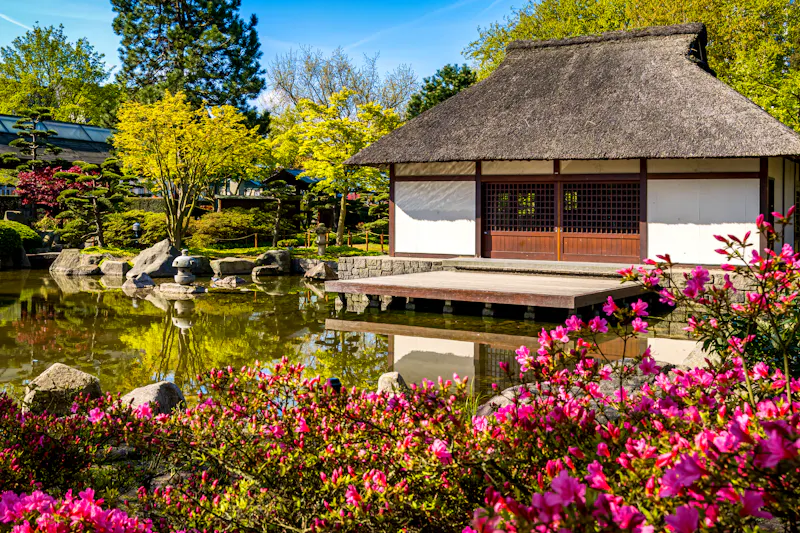 Planten un Blomen in Hamburg -  der japanische Garten - &copy;Kris Hoobaer - stock.adobe.com