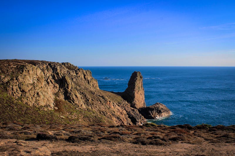 Le Pinacle Felsen an der Nordküste von Jersey - &copy;free2trip - stock.adobe.com