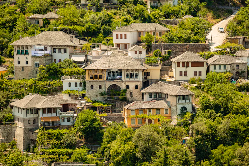 Gjirokastra (Gjirokaster) in Albanien - &copy;nicolecedik - stock.adobe.com