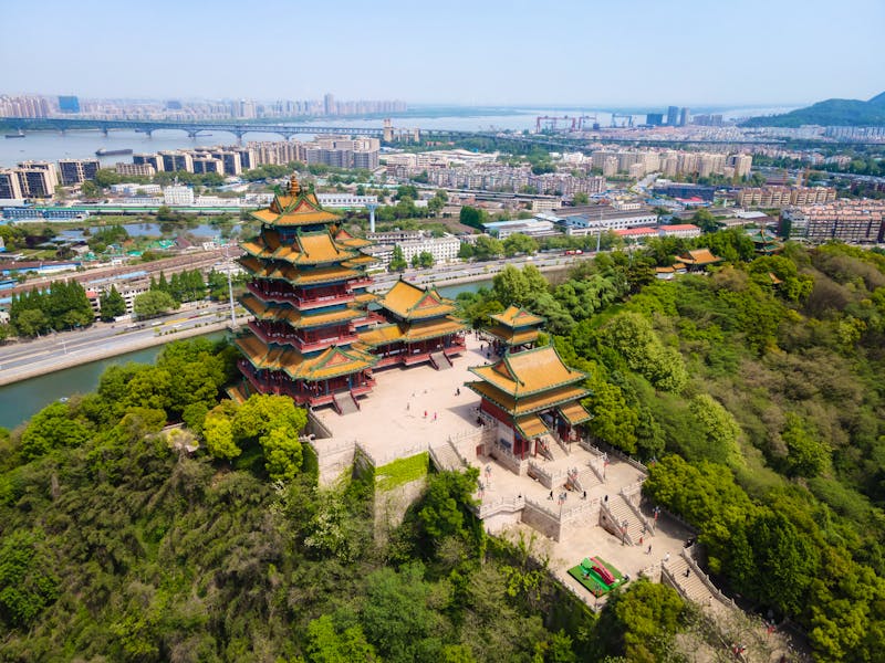 Yuejiang Turm in Nanjing - &copy;zhouyilu - stock.adobe.com