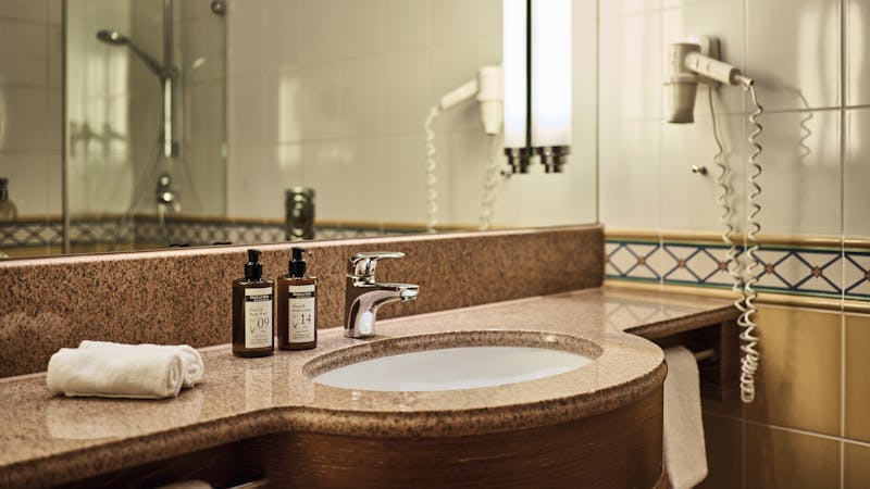 Badezimmer JuniorSuite im aja Strandhotel Bansin &ndash; &copy;aja Strandhotel Bansin