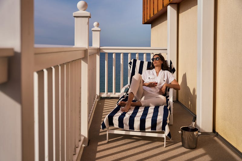 Zimmer mit Balkon im aja Nordperd & Villen Göhren &ndash; &copy;Arne Nagel