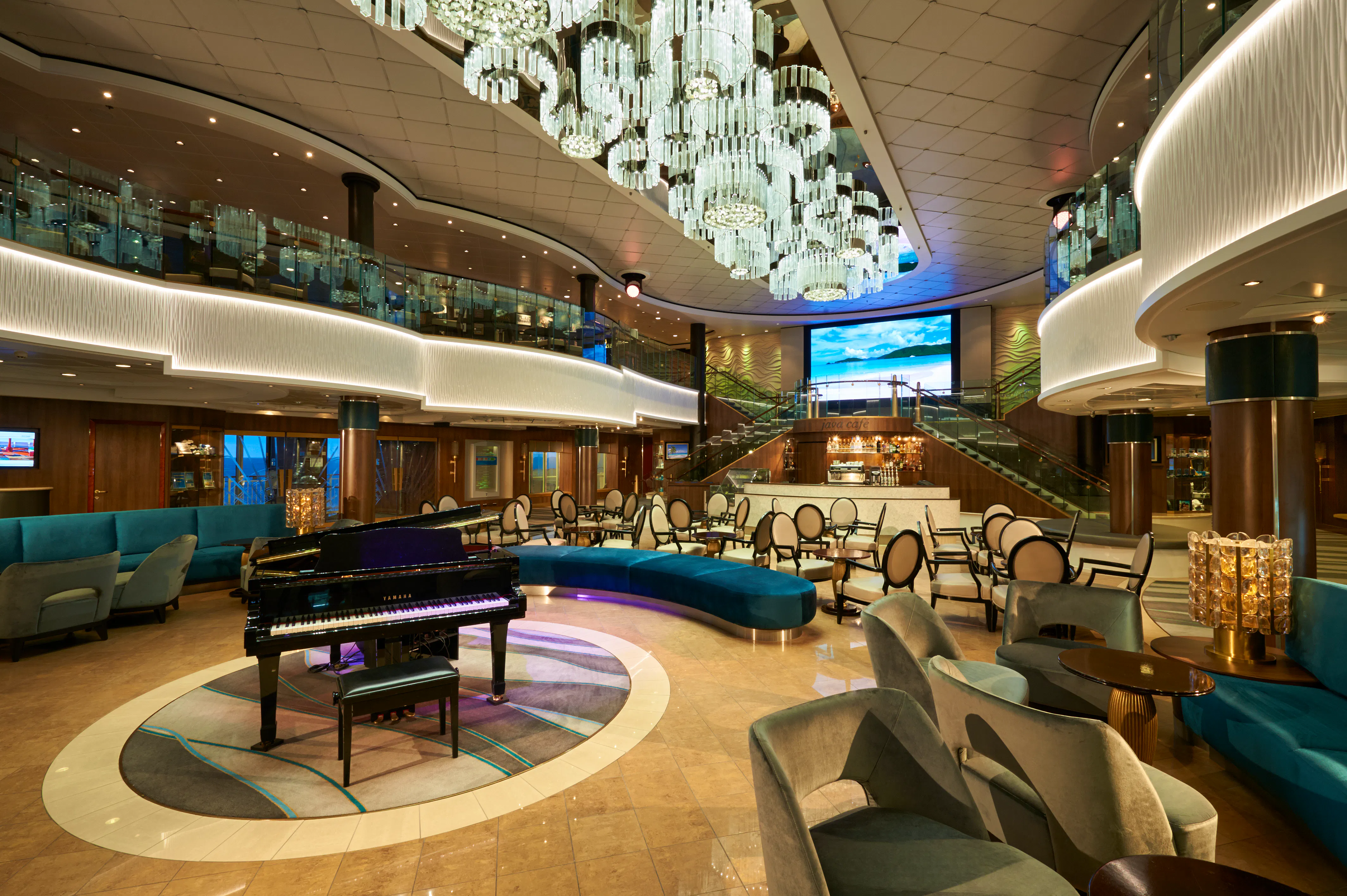 Norwegian Jade • Atrium&nbsp;&ndash;&nbsp;&copy;&nbsp;Rick Diaz // Norwegian Cruise Line 