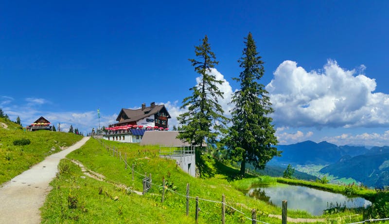 Gablonzer Hütte nahe dem Gosausee im Salzkammergut  - &copy;martin_luminar - stock.adobe.com