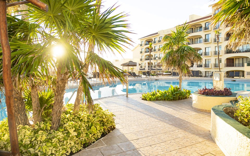  Hotel Emporio Cancún - Poolbereich&nbsp;&ndash;&nbsp;&copy;&nbsp; Hotel Emporio Cancún